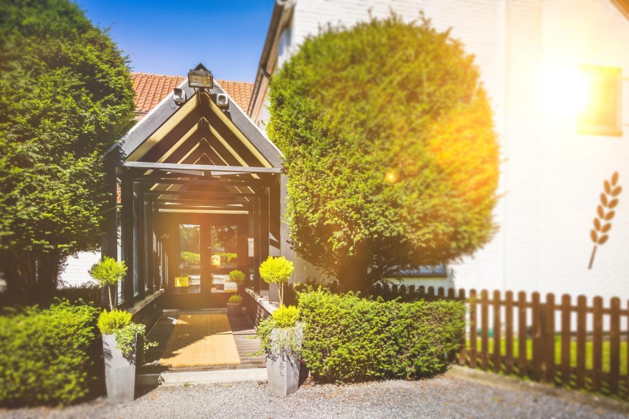 Domaine Du Ble Hotell Wavre Exteriör bild